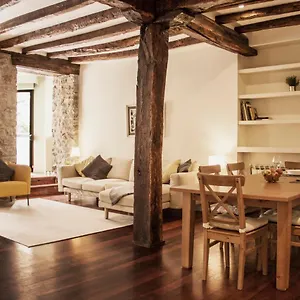  Apartment Central, Spacious And Authentic Family